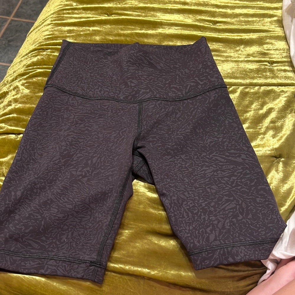 lulu biker shorts